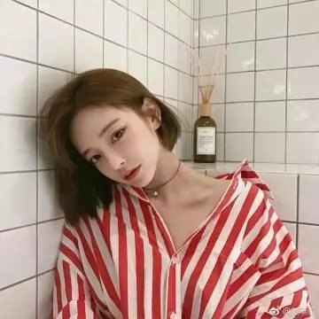 三女性